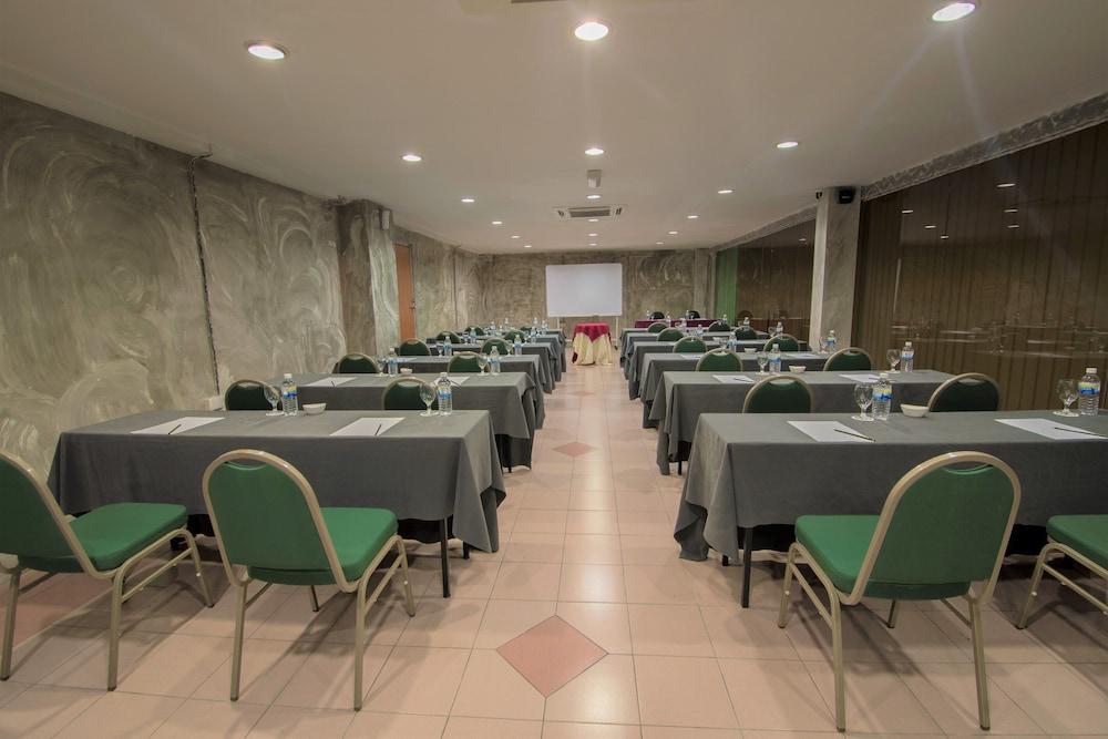 Grand Sentosa Hotel Johor Bahru Dış mekan fotoğraf